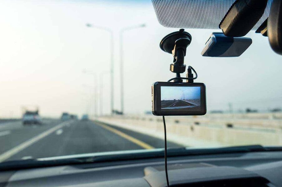choosing-the-best-dash-cam-front-and-rear-for-safer-driving